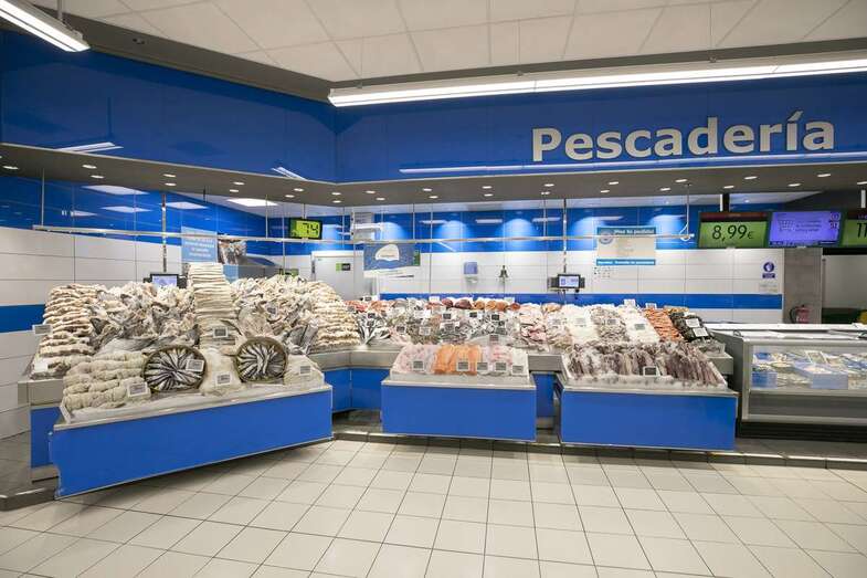 Pescadería de un supermercado de Hiperdino/TA.